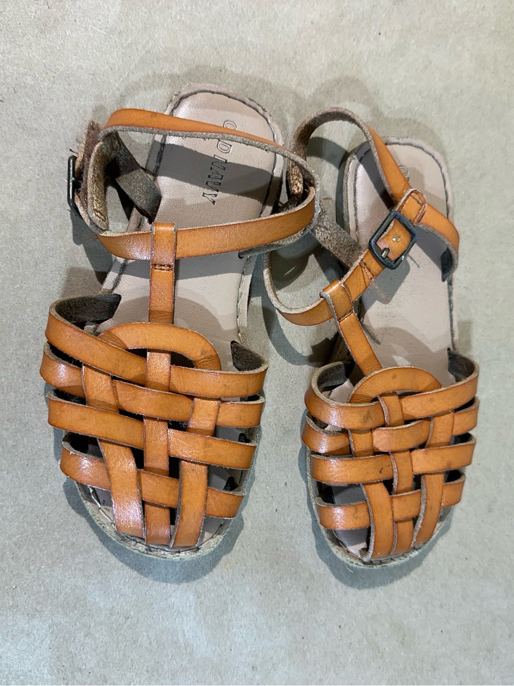 Old navy brown sandals toddler size 9